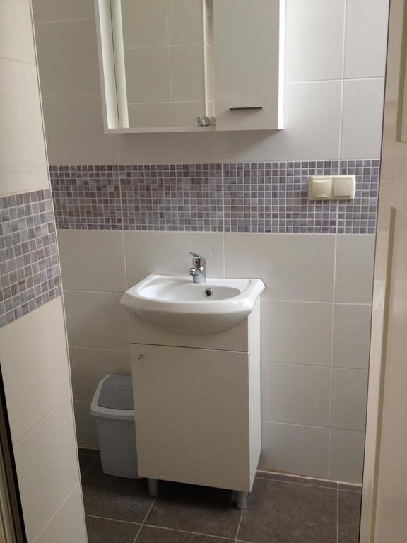 Apartaments Oma & Opa Banjol Kültér fotó