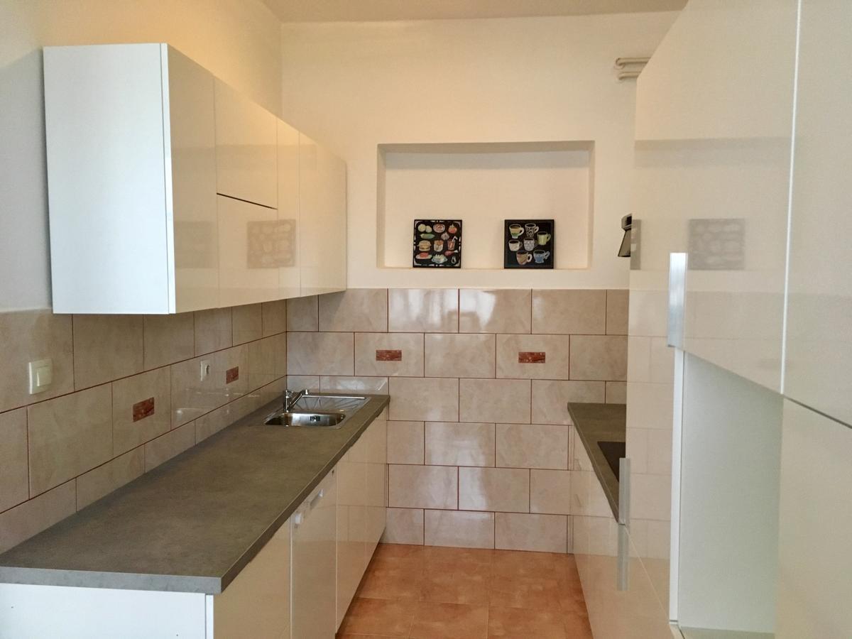 Apartaments Oma & Opa Banjol Kültér fotó